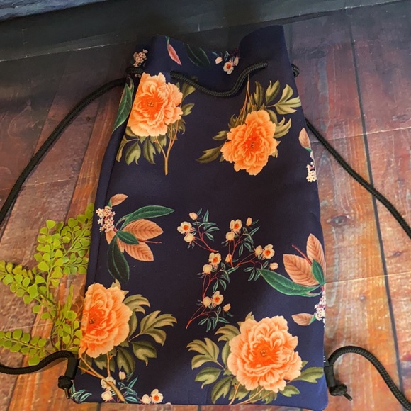 TRIANGL Swimsuit Beach Bag - Picture 10 of 10